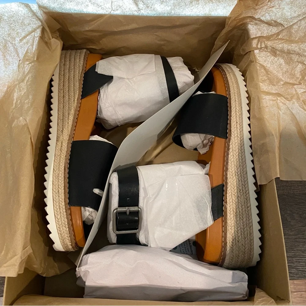 NIB Lucky Brand Women's Itolva Wedge Sandal in Black - US size 6M - Picture 3 of 8